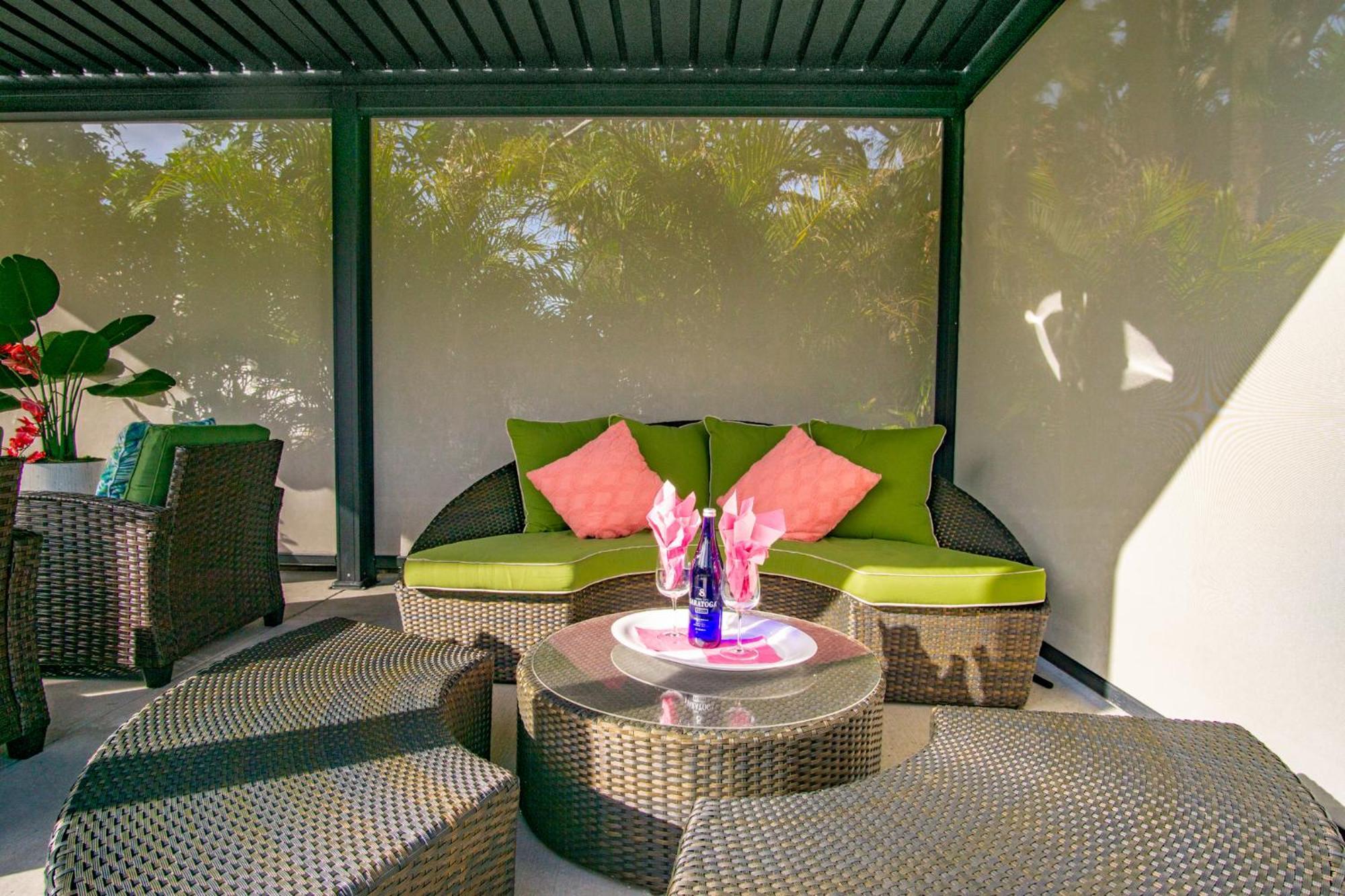 Beach Cottage With Heated Pool Just Off Siesta Key Sarasota Esterno foto